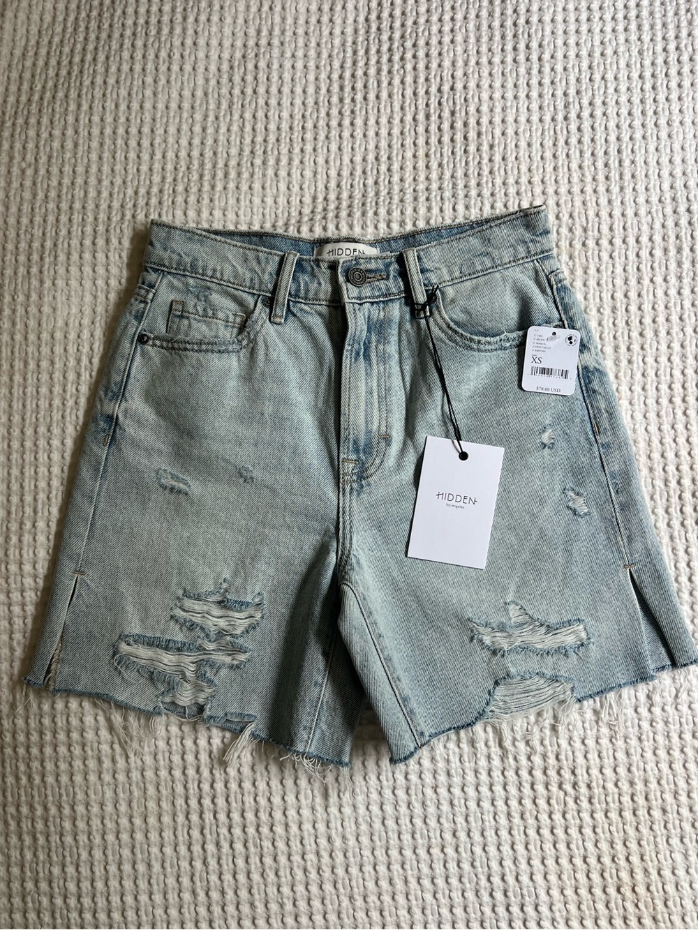 NWT Hidden Logan Short